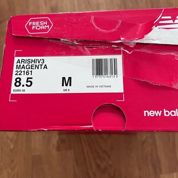 New Balance Arishi V3 size 8.5 - Picture 11 of 12